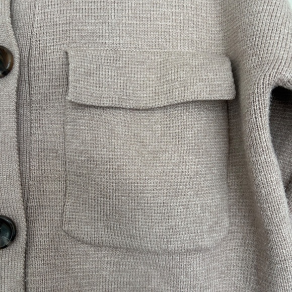 Cyrus Women’s Sweater - Picture 5 of 9